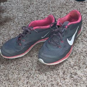 Nike gym shoes